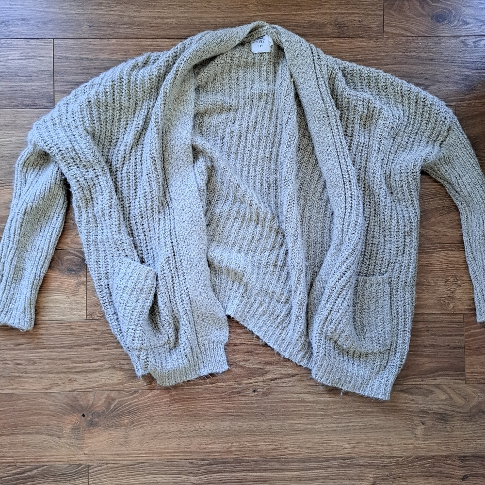 Luna Ivy size small/medium beige cardigan